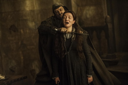 The-Rains-of-Castamere-3x09-game-of-thrones-34624382-500-333